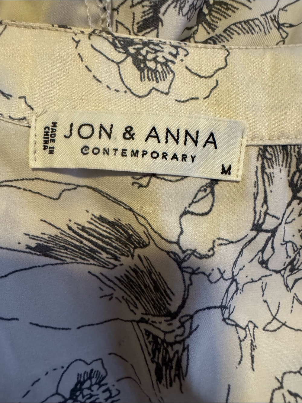Jon & Anna Satin Floral Print Crop Blouse Size Medium Tie Front Button Down - Picture 8 of 9